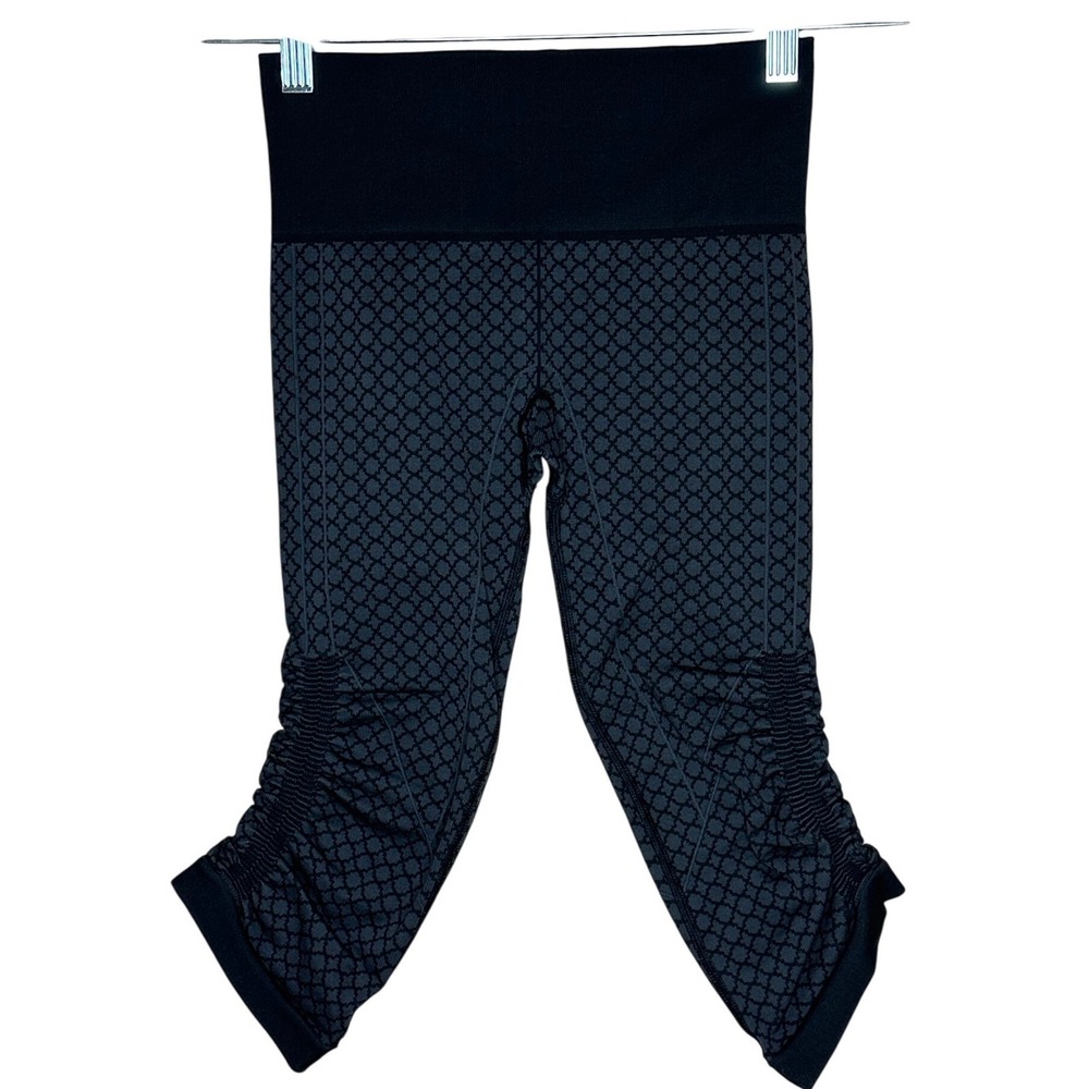 Lululemon Ebb to Street Crop Leggings‎ Black Grey Geometric Ruched Yoga Pants 4